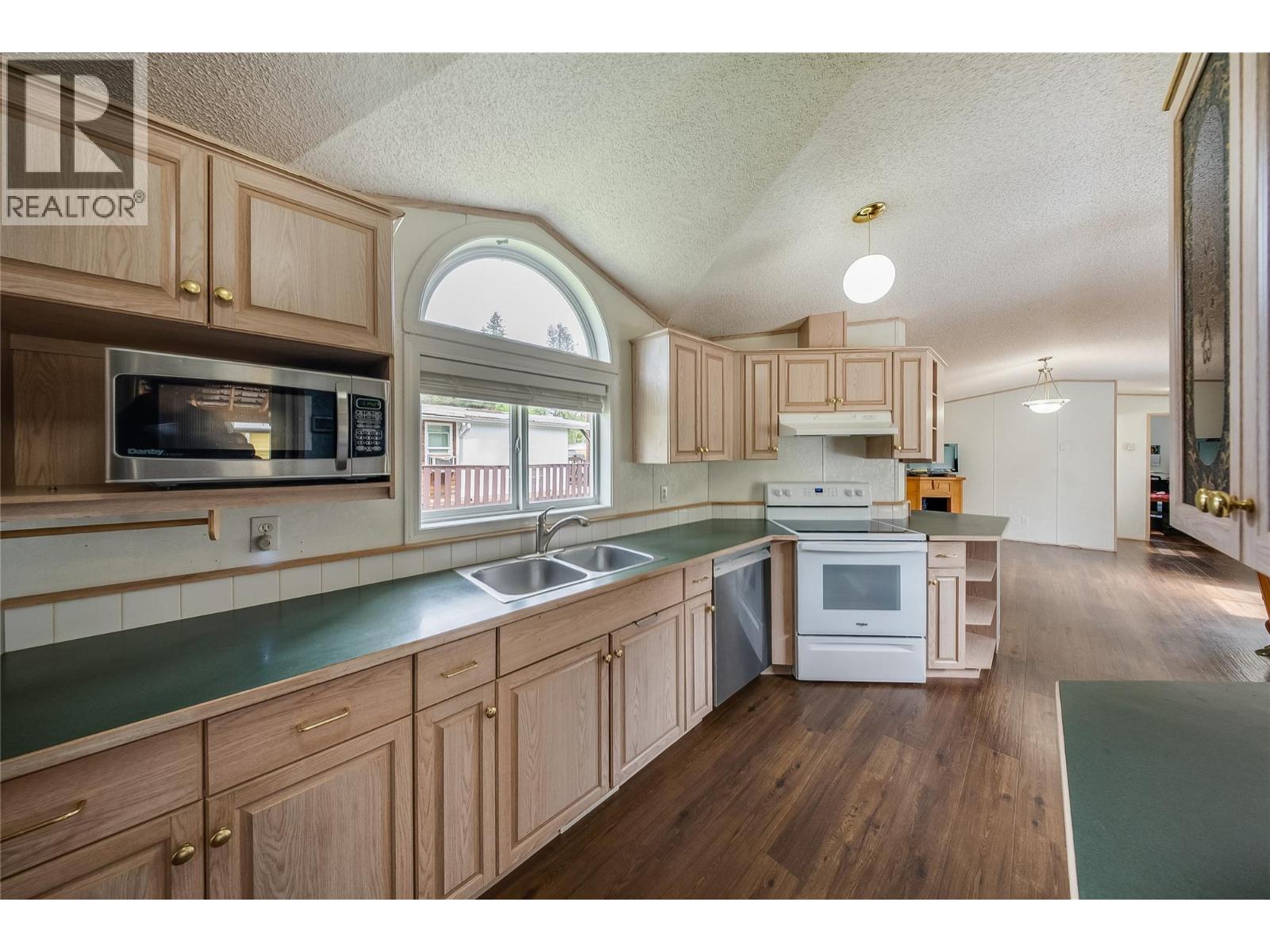 #54 500 16th Avenue - 3