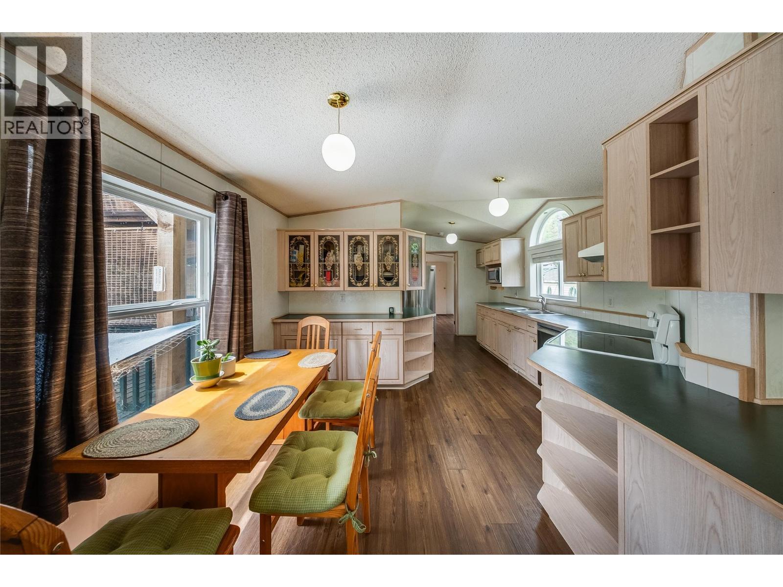#54 500 16th Avenue - 8