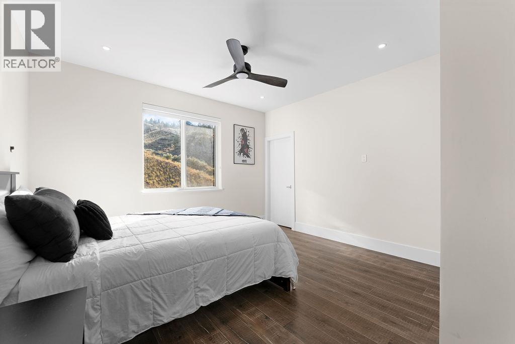 1131 FORDEN Place - 32