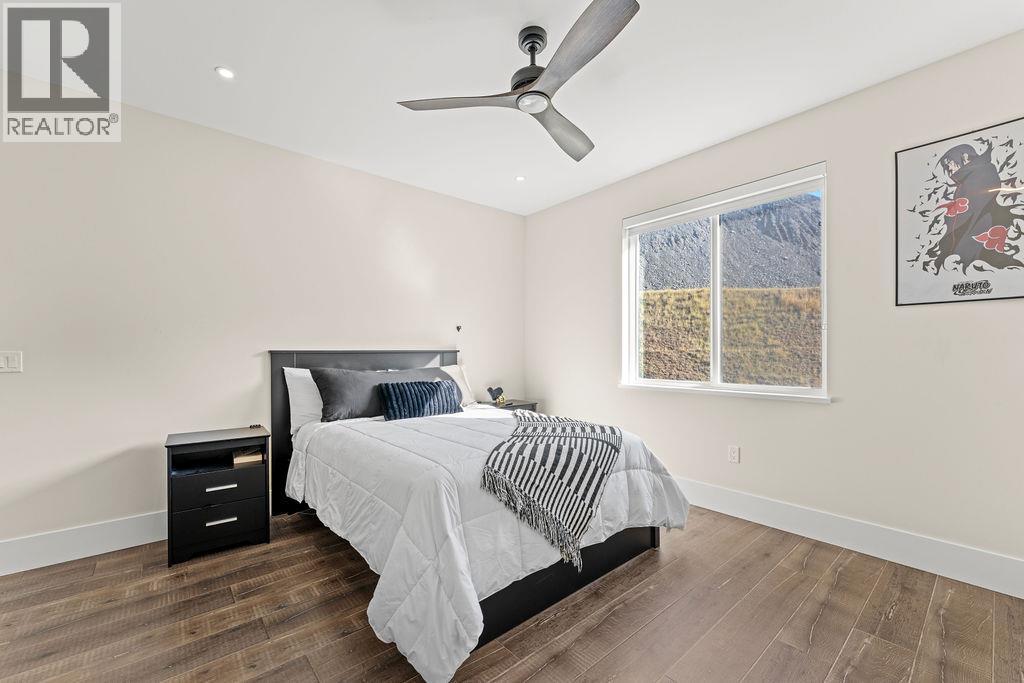 1131 FORDEN Place - 33