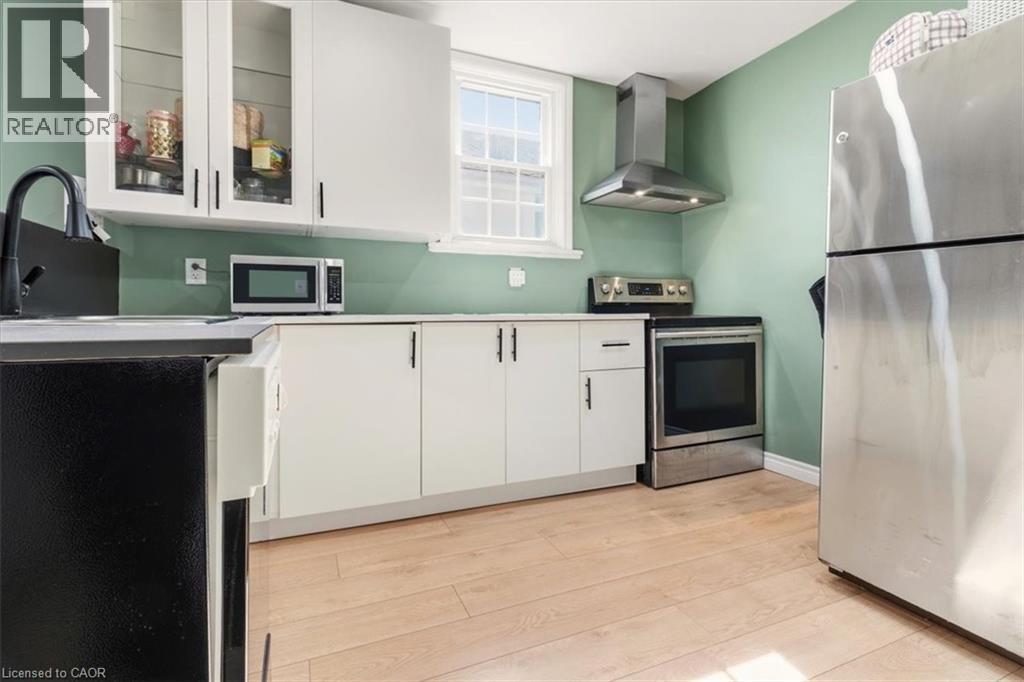 29 WEXFORD Avenue N - 9
