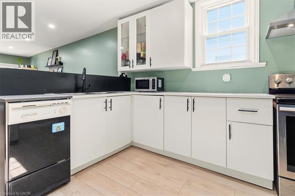 29 WEXFORD Avenue N - 10