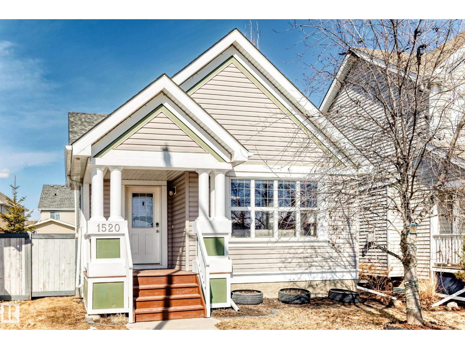 1520 70 ST SW - 1