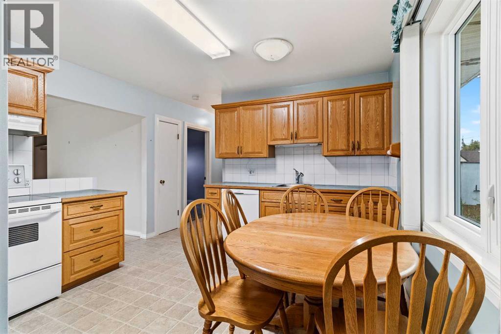 35 Beaupre Crescent - 10