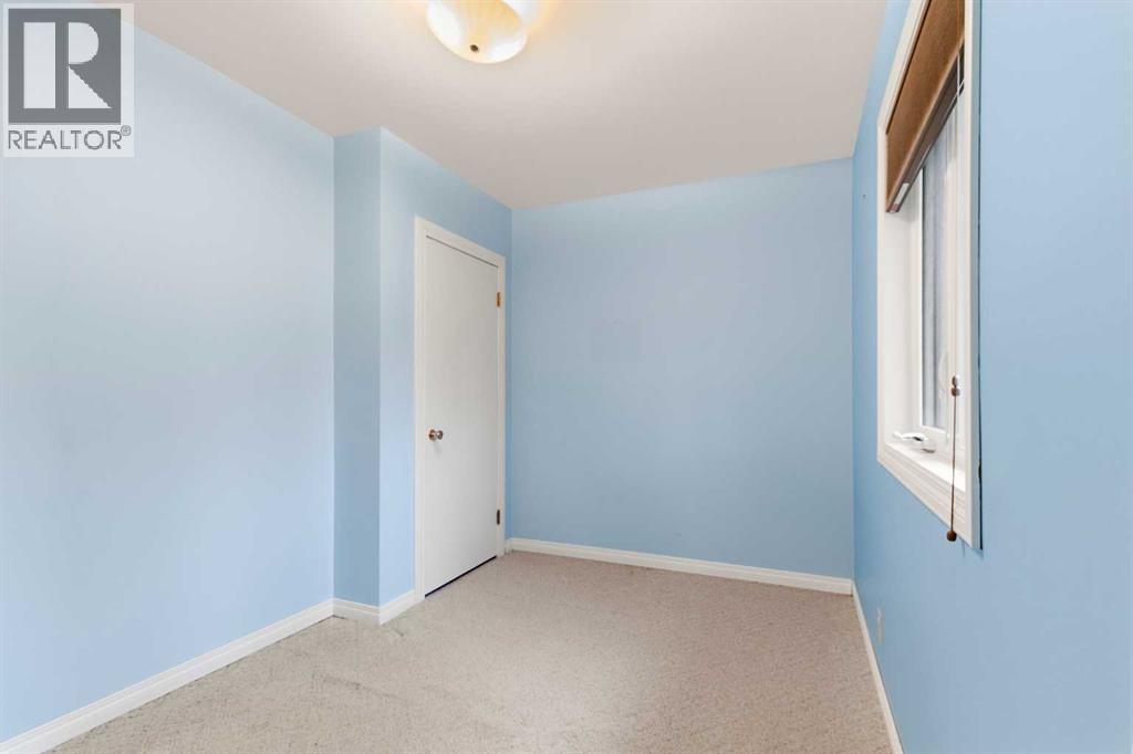 35 Beaupre Crescent - 17