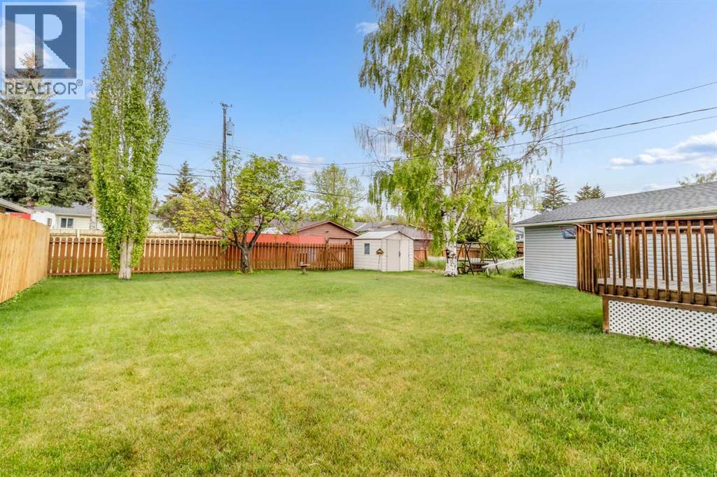 35 Beaupre Crescent - 33