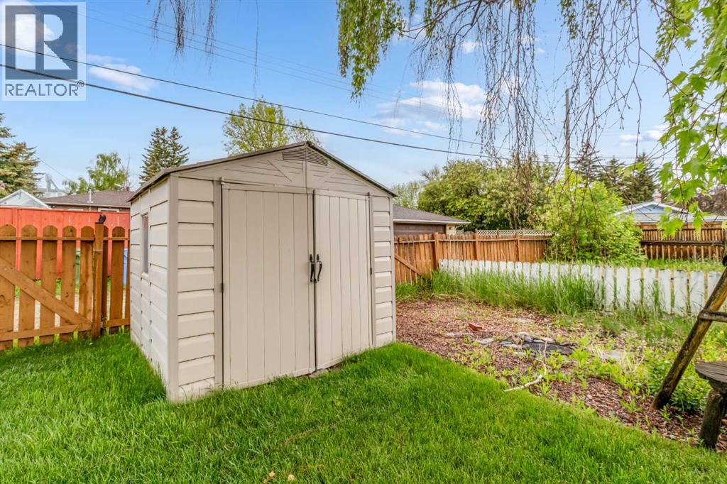 35 Beaupre Crescent - 32