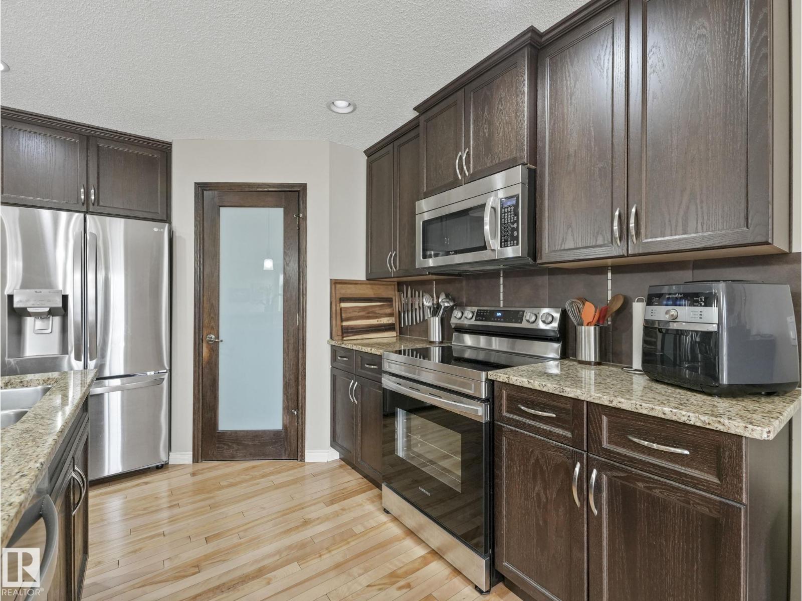 20853 92A AV NW - 11