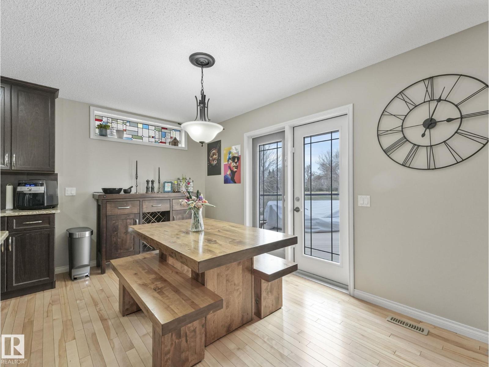 20853 92A AV NW - 12