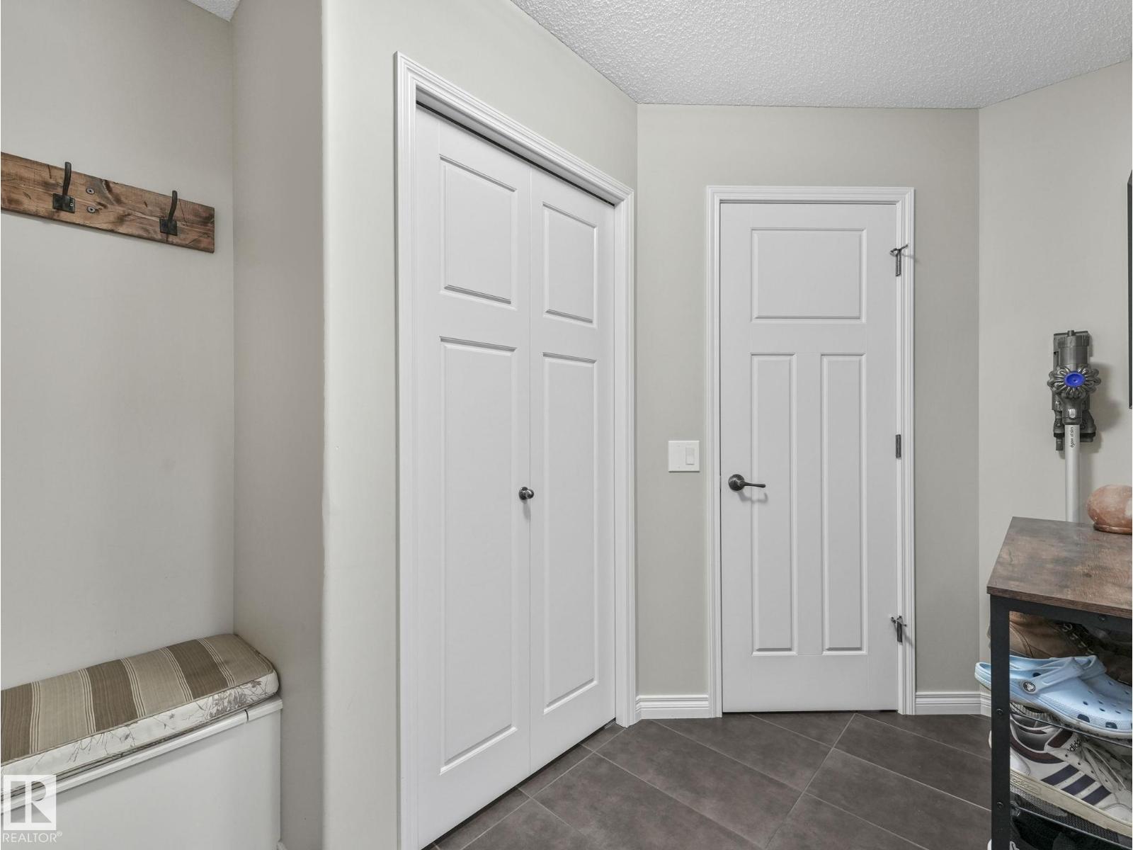 20853 92A AV NW - 38
