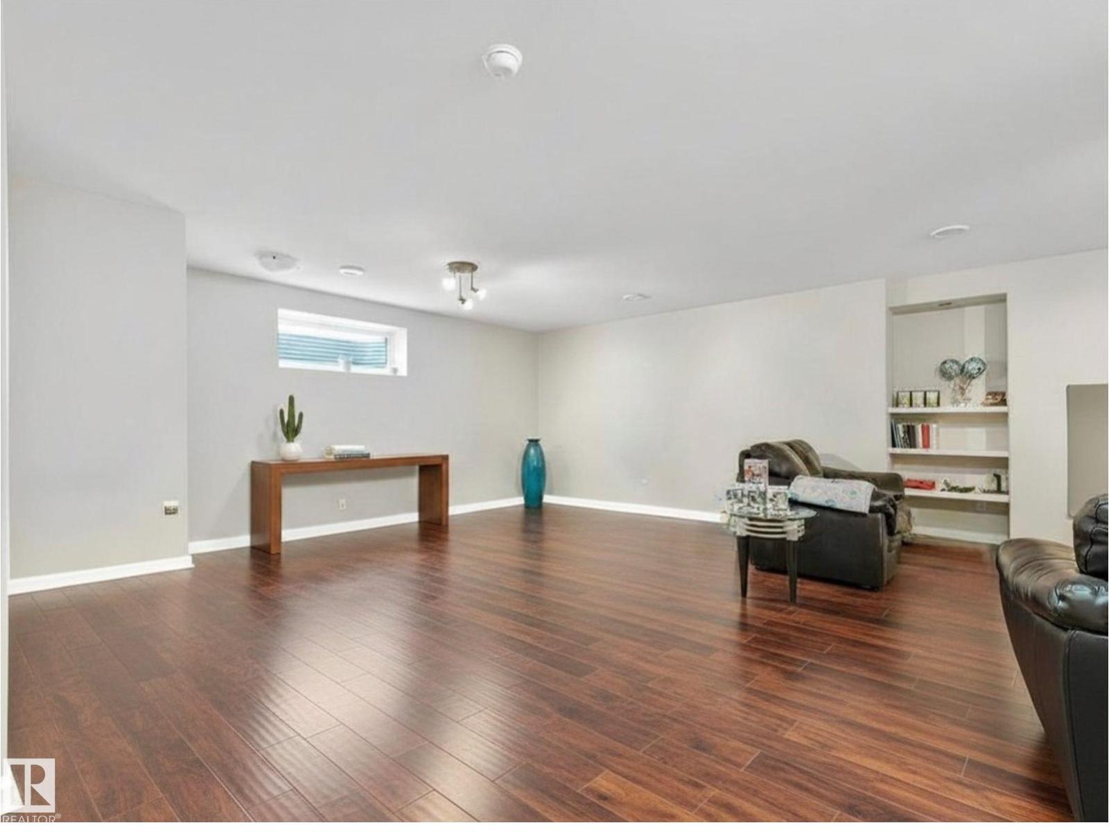 20853 92A AV NW - 41