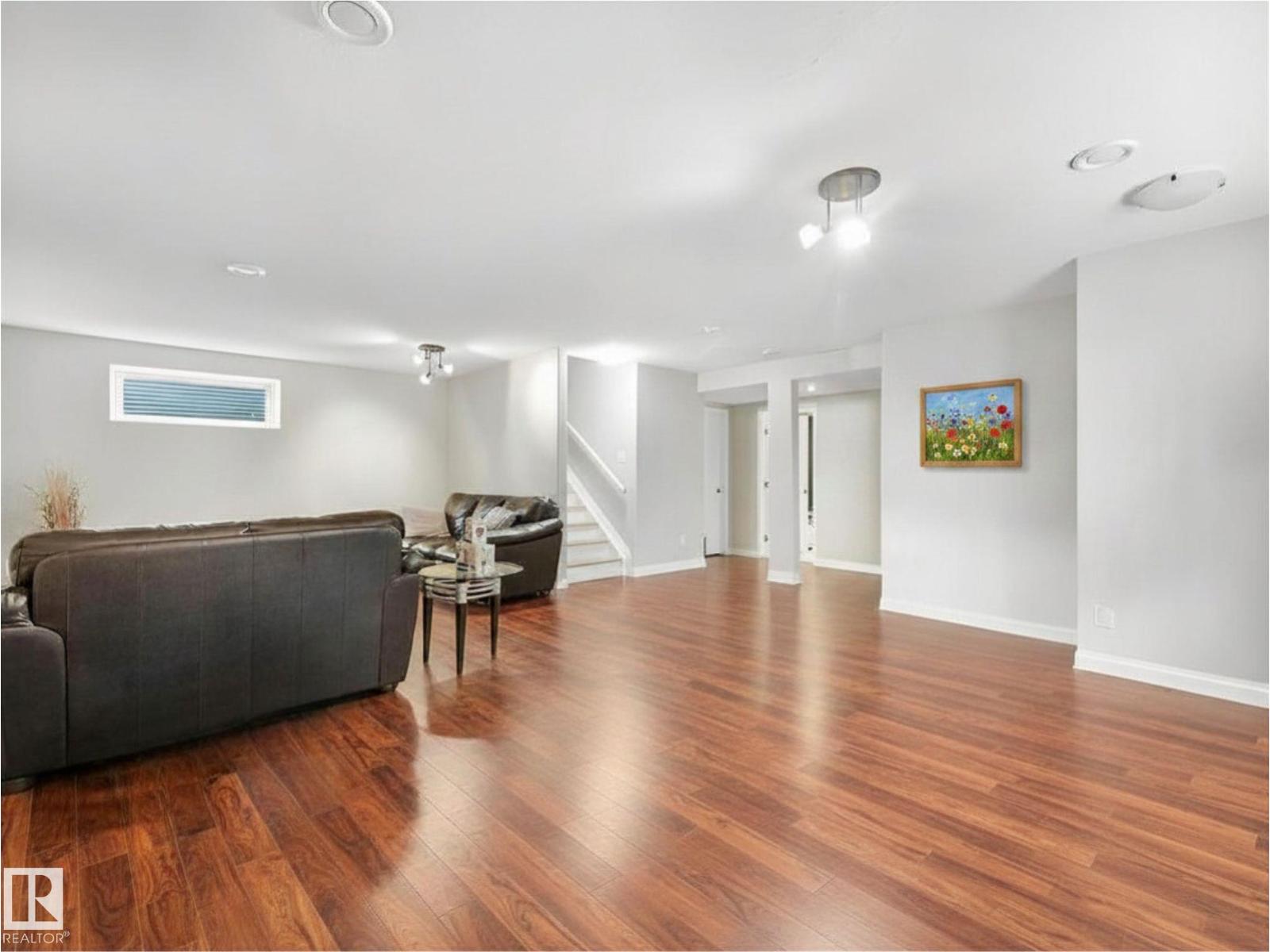 20853 92A AV NW - 40