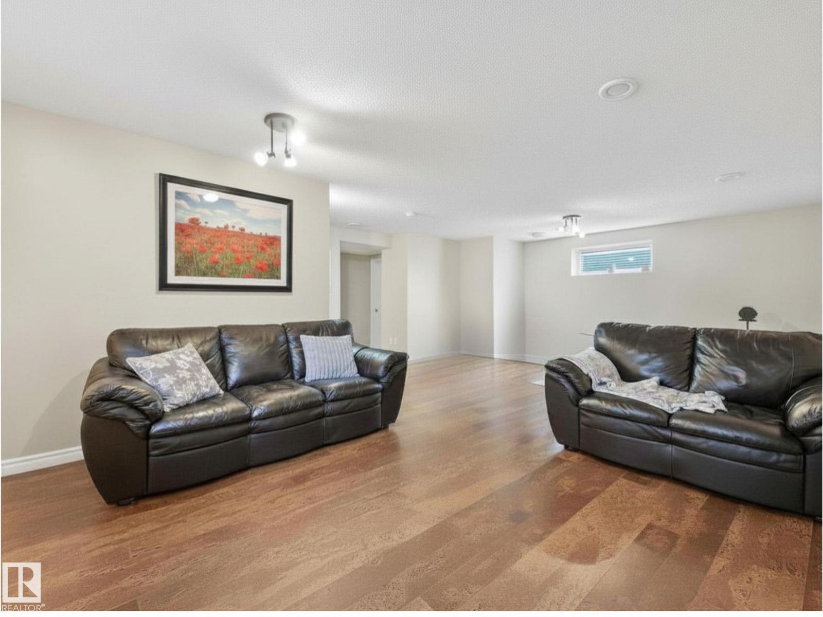20853 92A AV NW - 42