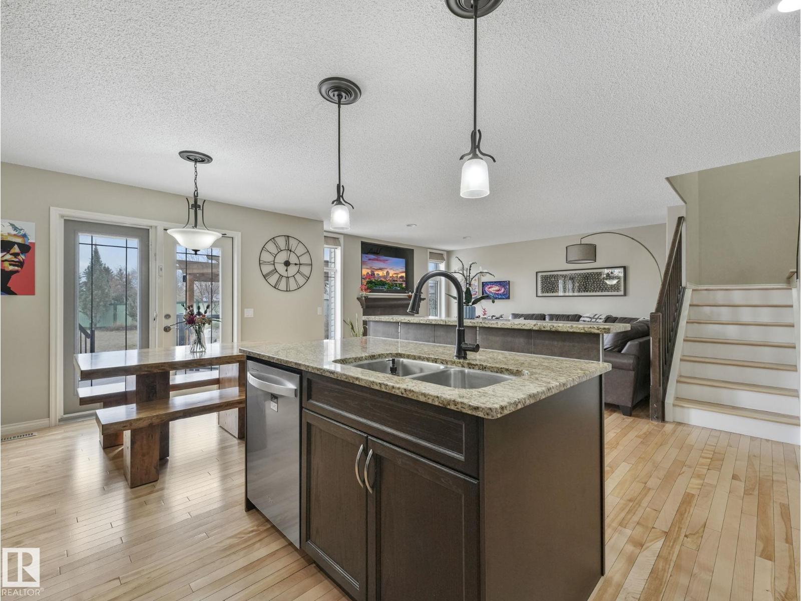 20853 92A AV NW - 10