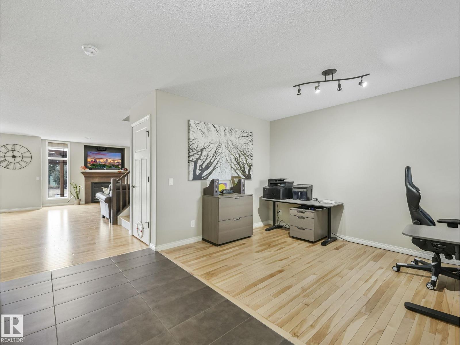 20853 92A AV NW - 33