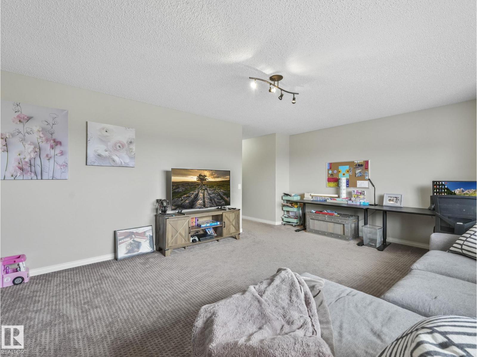 20853 92A AV NW - 36