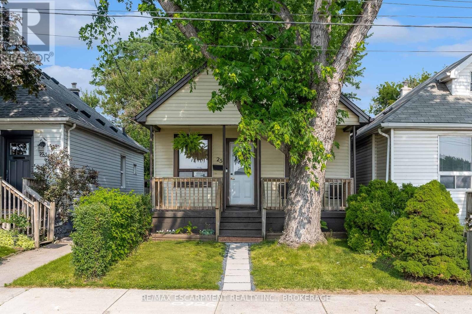25 MCKINSTRY STREET - 1