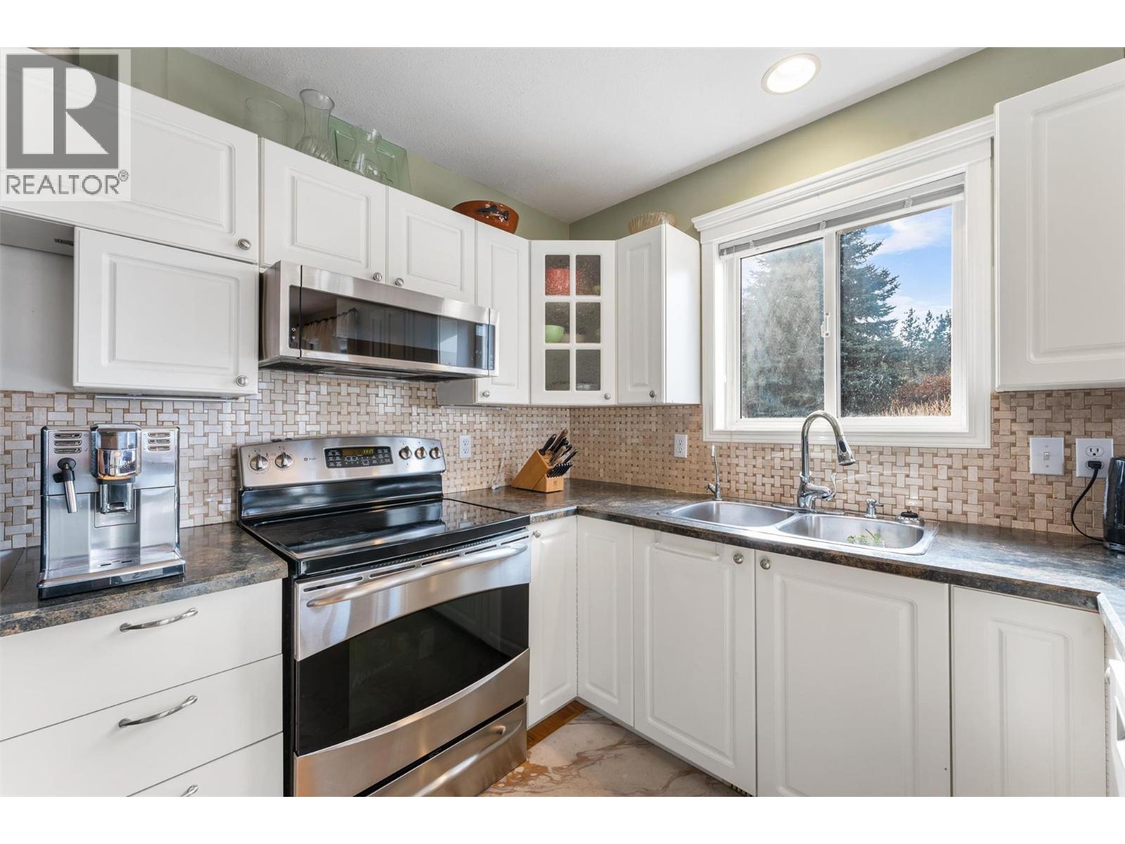 10987 Hare Road, Lake Country