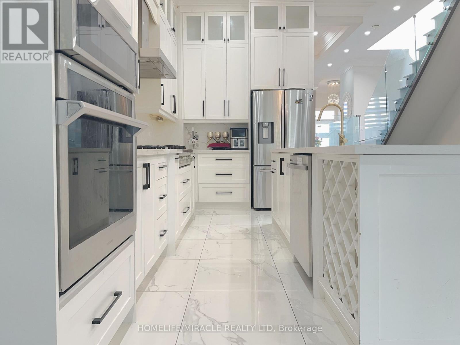 49 BUTTERWORTH AVENUE - 25