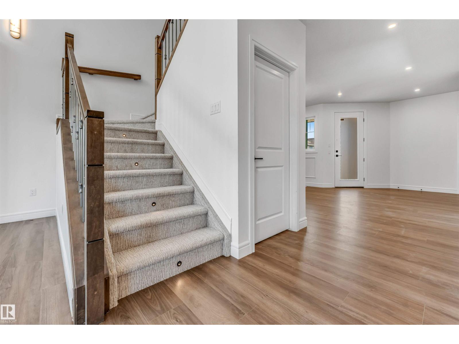 19420 25 AV NW - 20