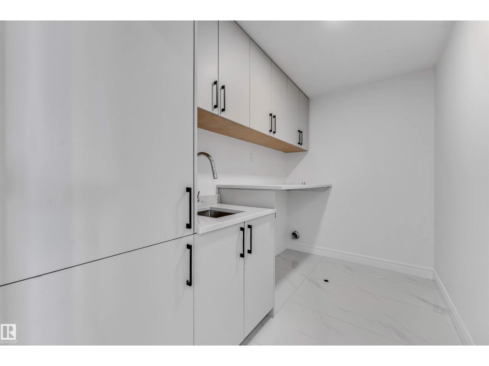 19420 25 AV NW - 40