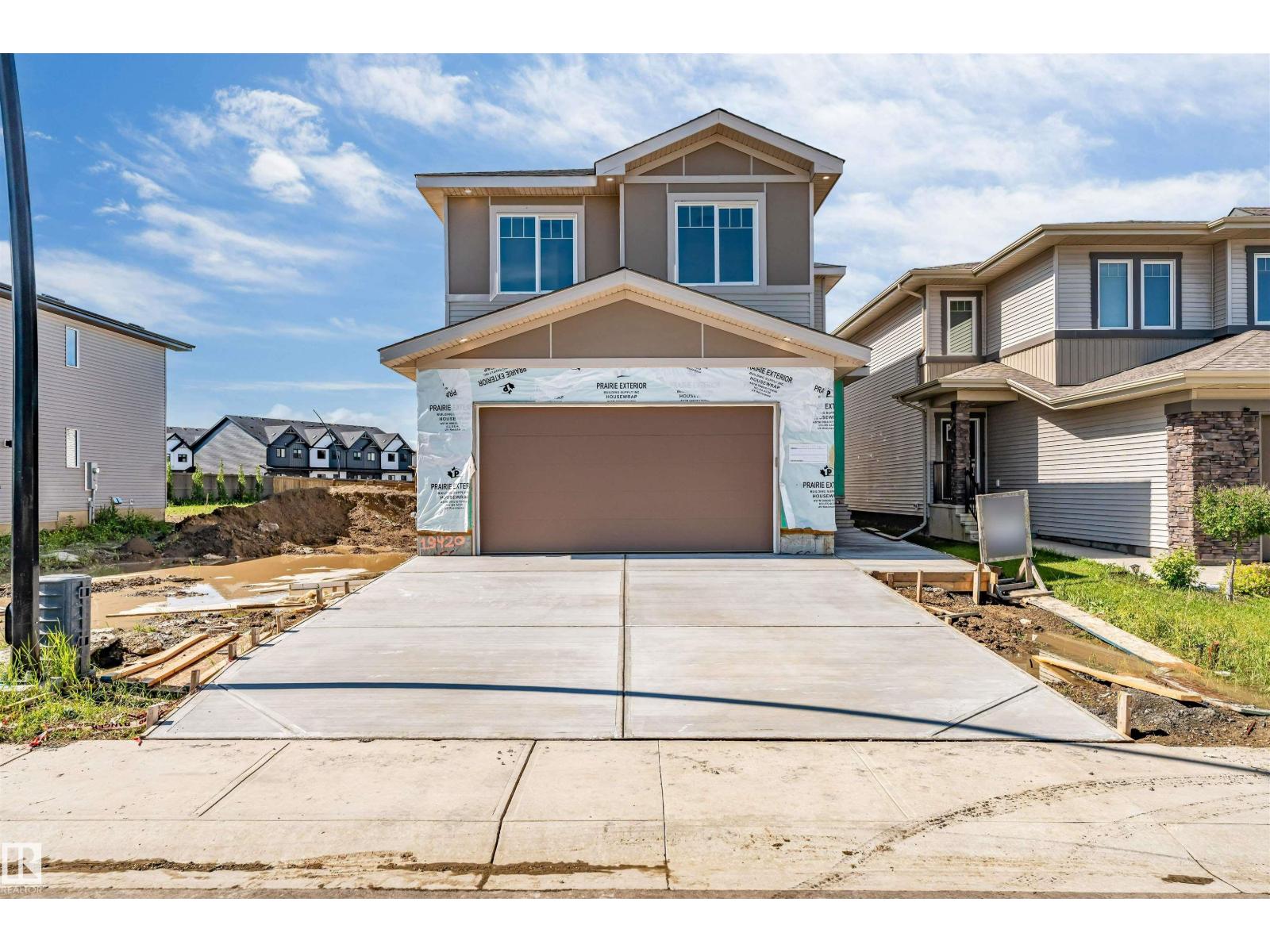 19420 25 AV NW - 51