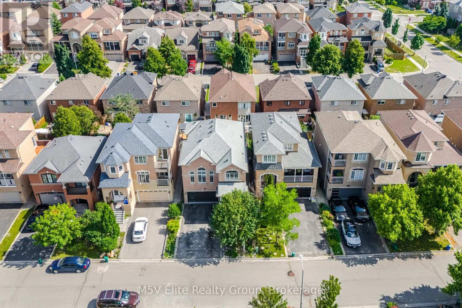 Listing photo of 168 SAIL CRESCENT