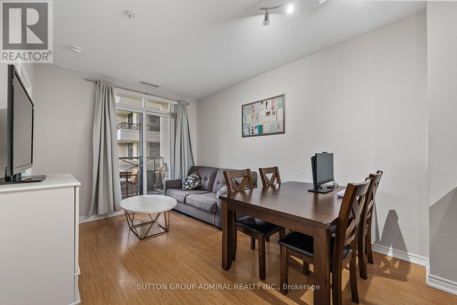 Listing photo of 215 - 9255 JANE STREET
