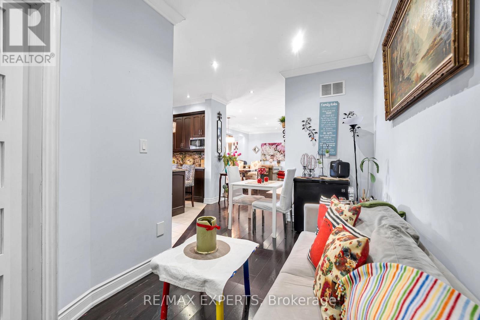 18 COBALT STREET - 11
