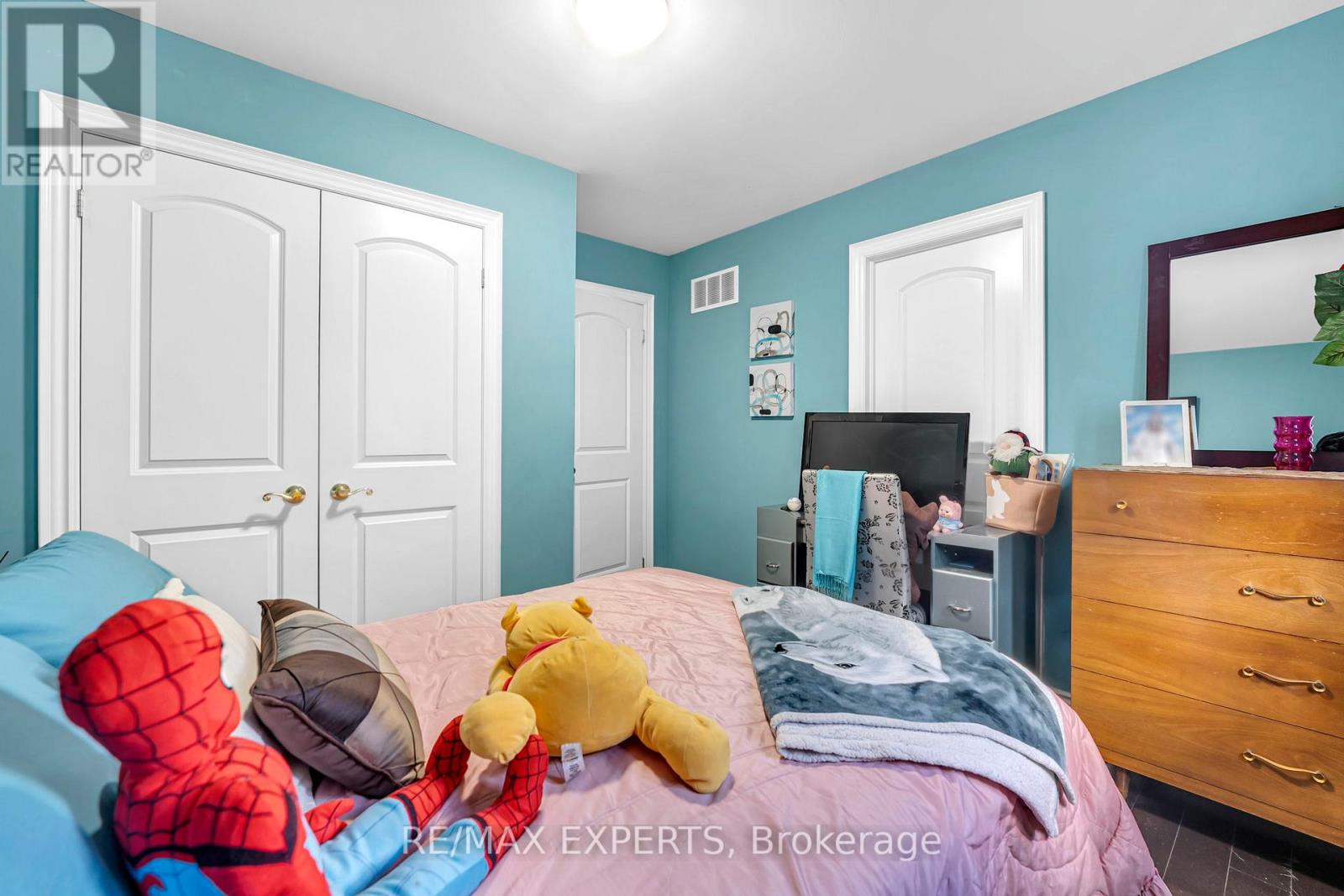 18 COBALT STREET - 17