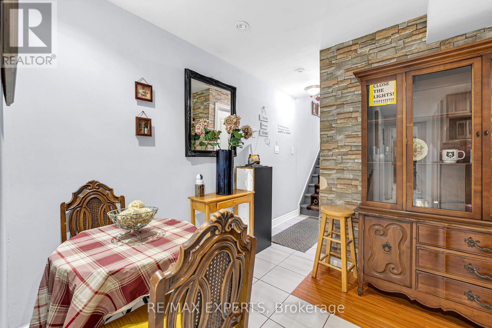 18 COBALT STREET - 32