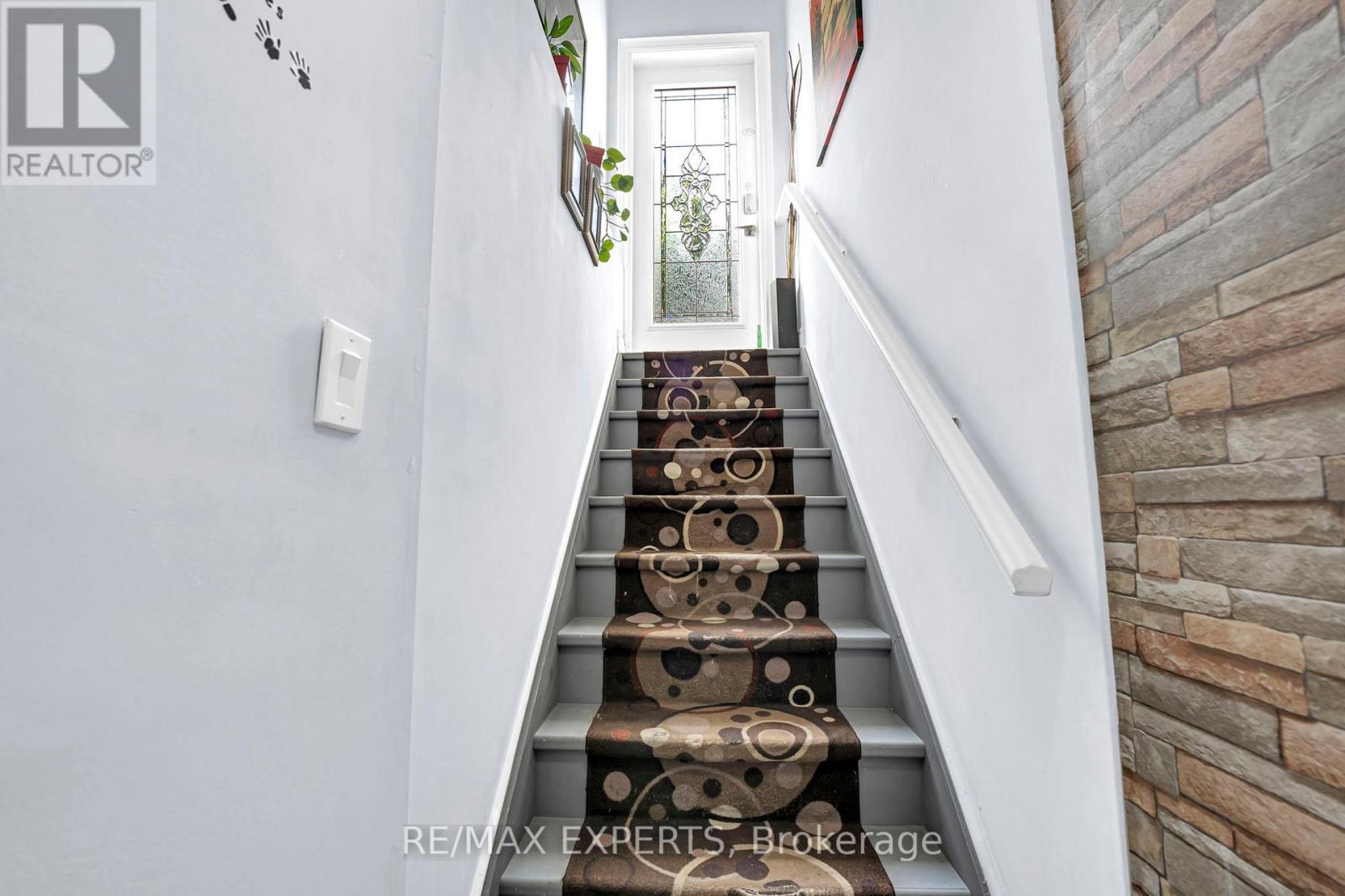 18 COBALT STREET - 33