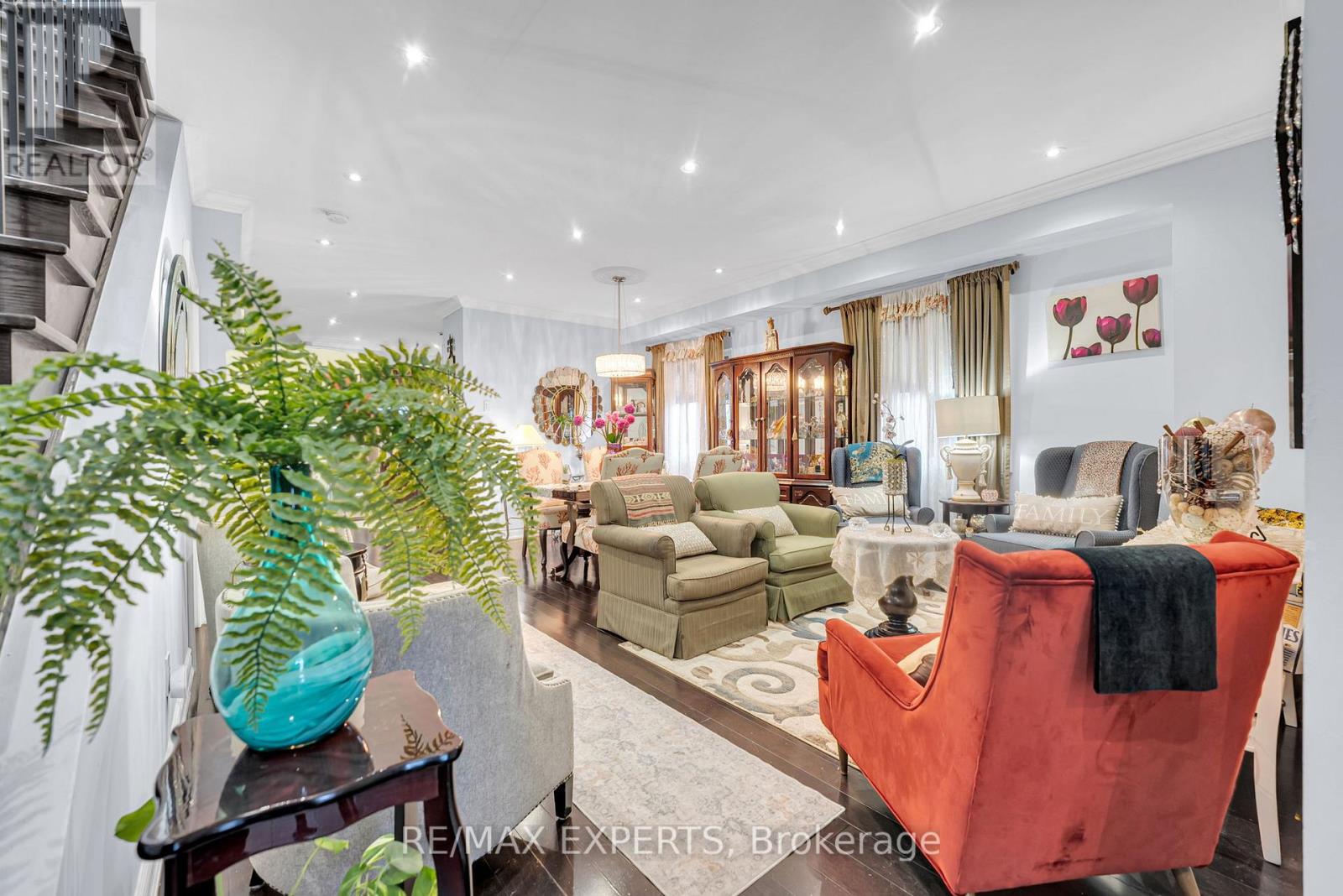 18 COBALT STREET - 6