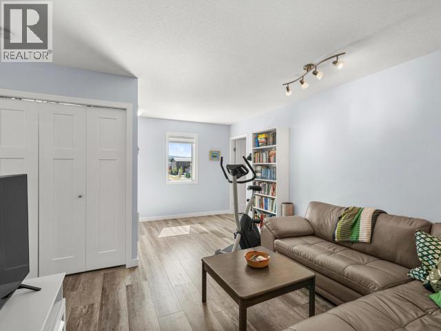 12-35 SYBIL CIRCLE - 8