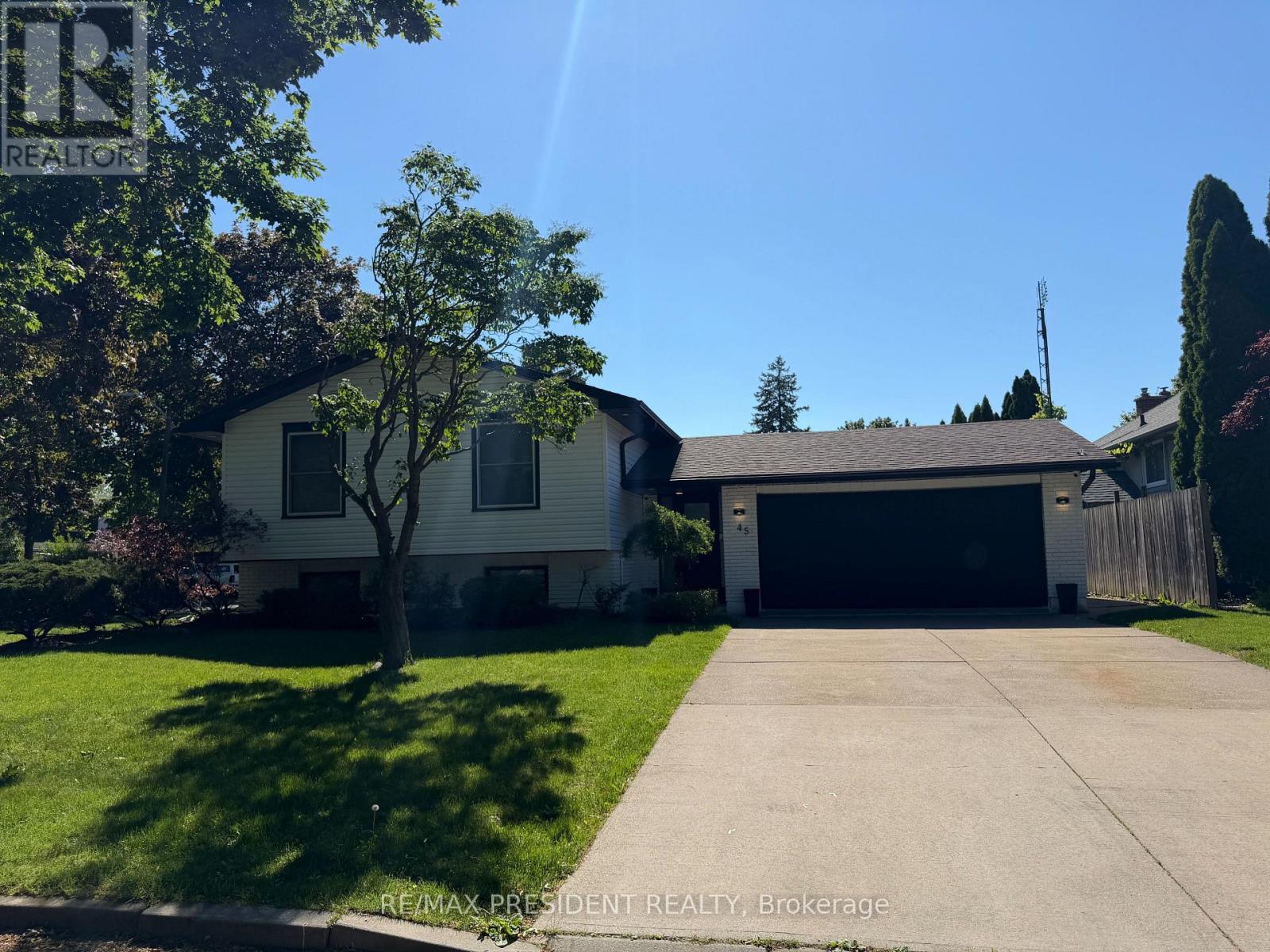 45 ROYAL OAK DRIVE - 1