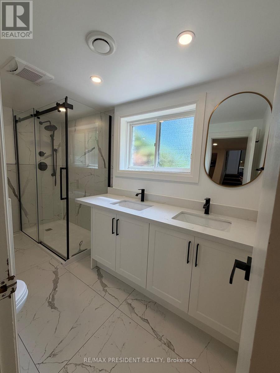 45 ROYAL OAK DRIVE - 16