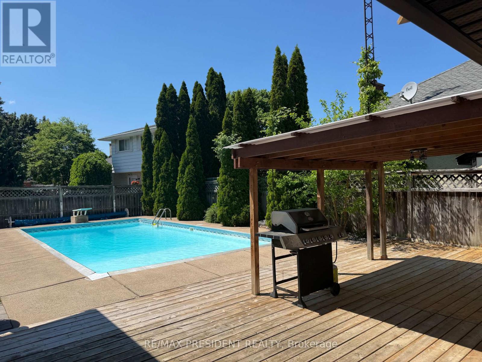 45 ROYAL OAK DRIVE - 31