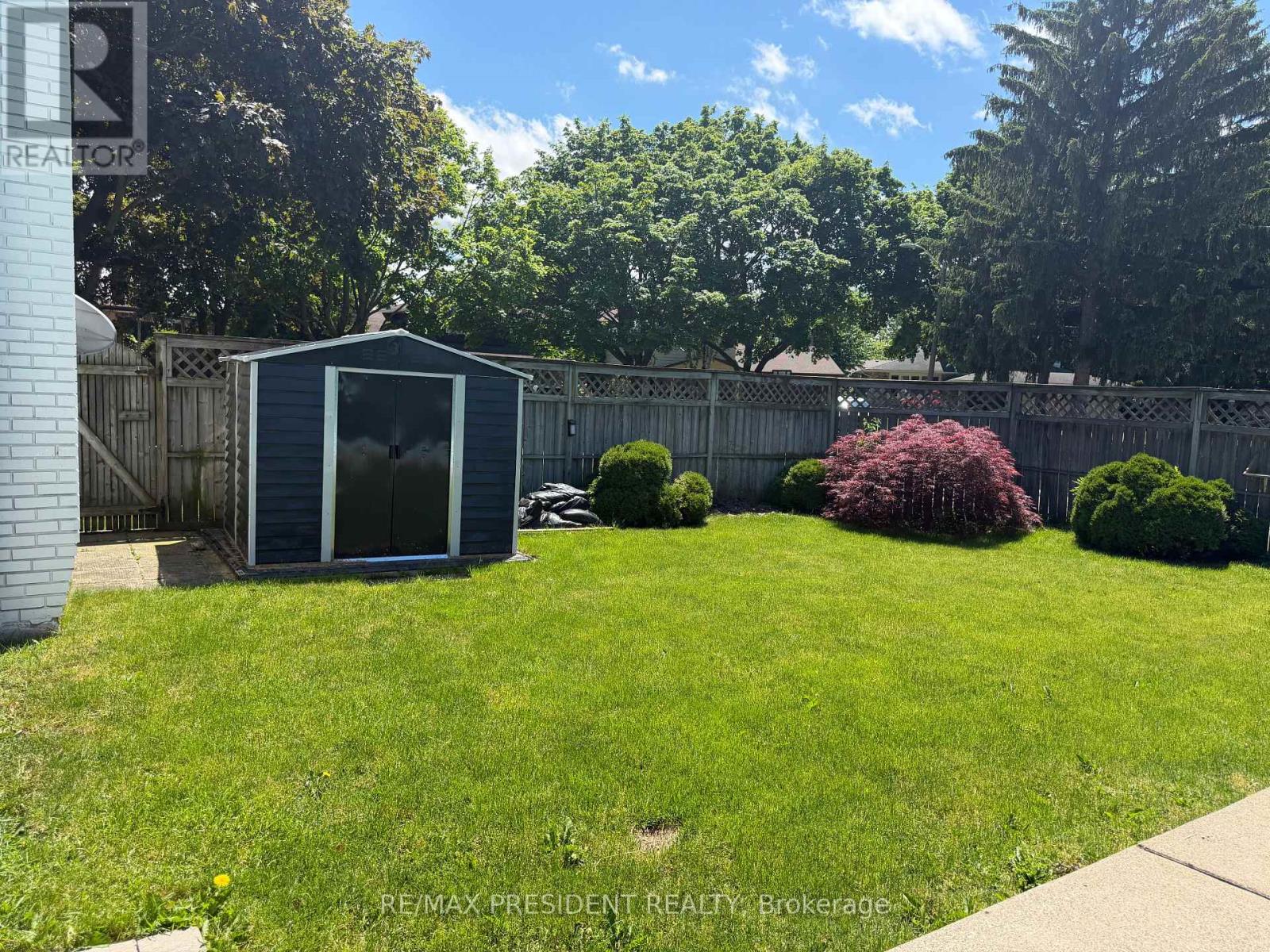 45 ROYAL OAK DRIVE - 34