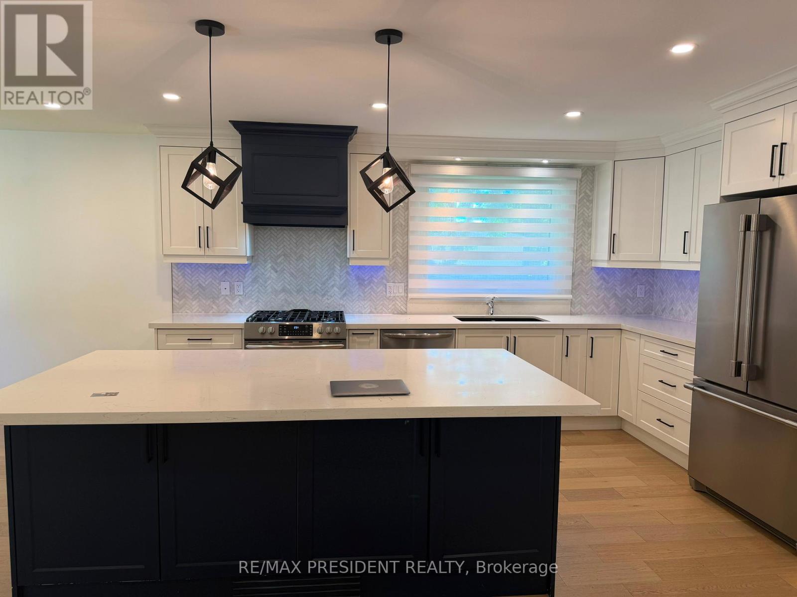 45 ROYAL OAK DRIVE - 8