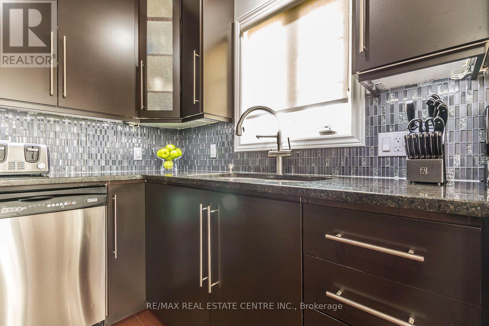 44 LEMON GRASS STREET - 10