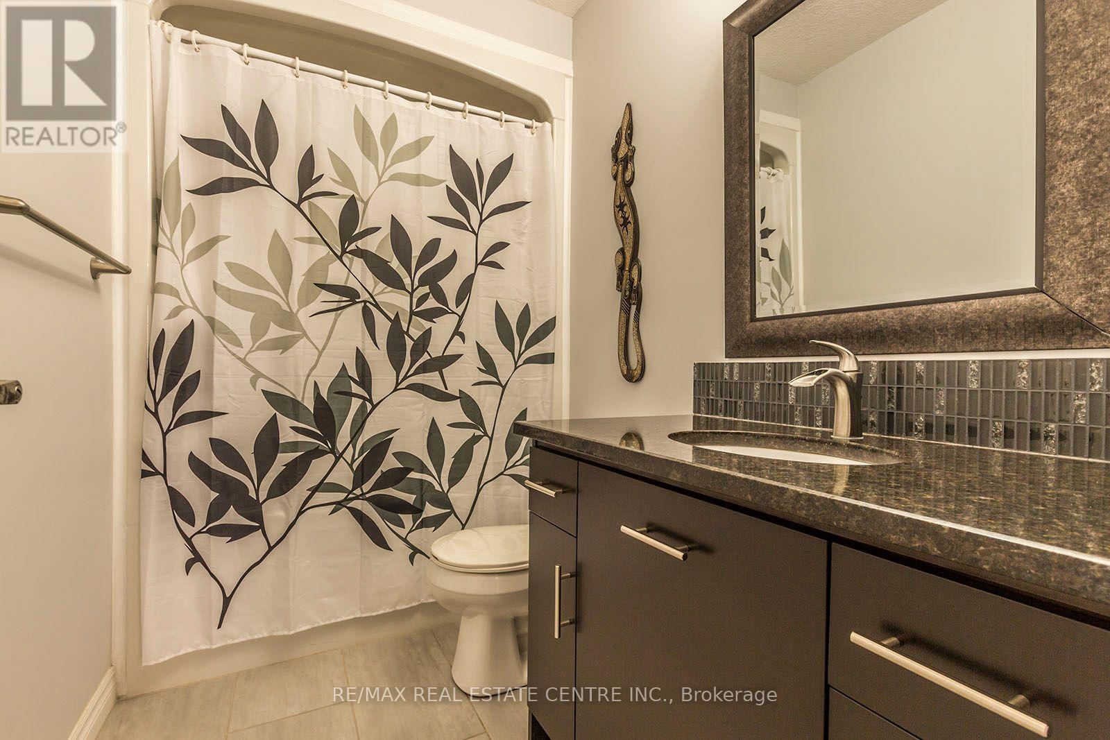 44 LEMON GRASS STREET - 19