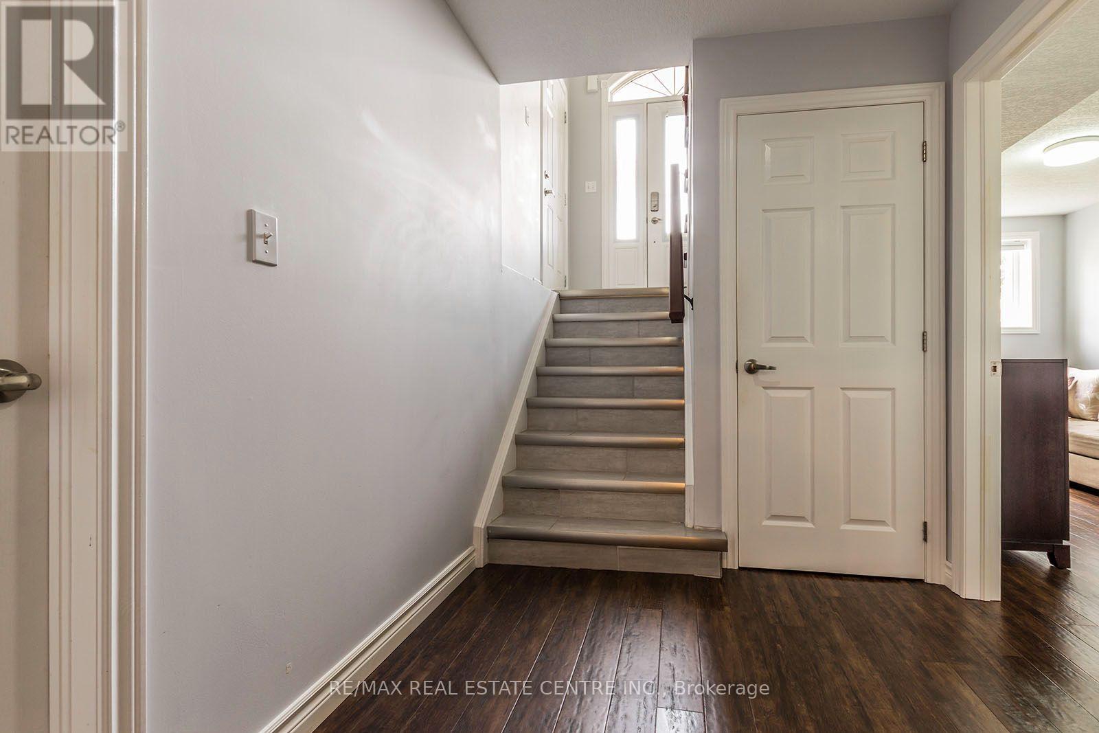 44 LEMON GRASS STREET - 23