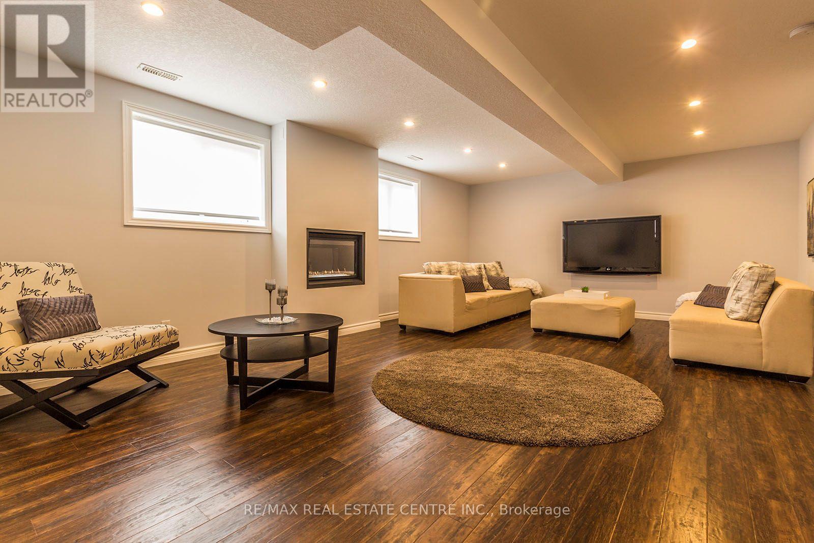 44 LEMON GRASS STREET - 27