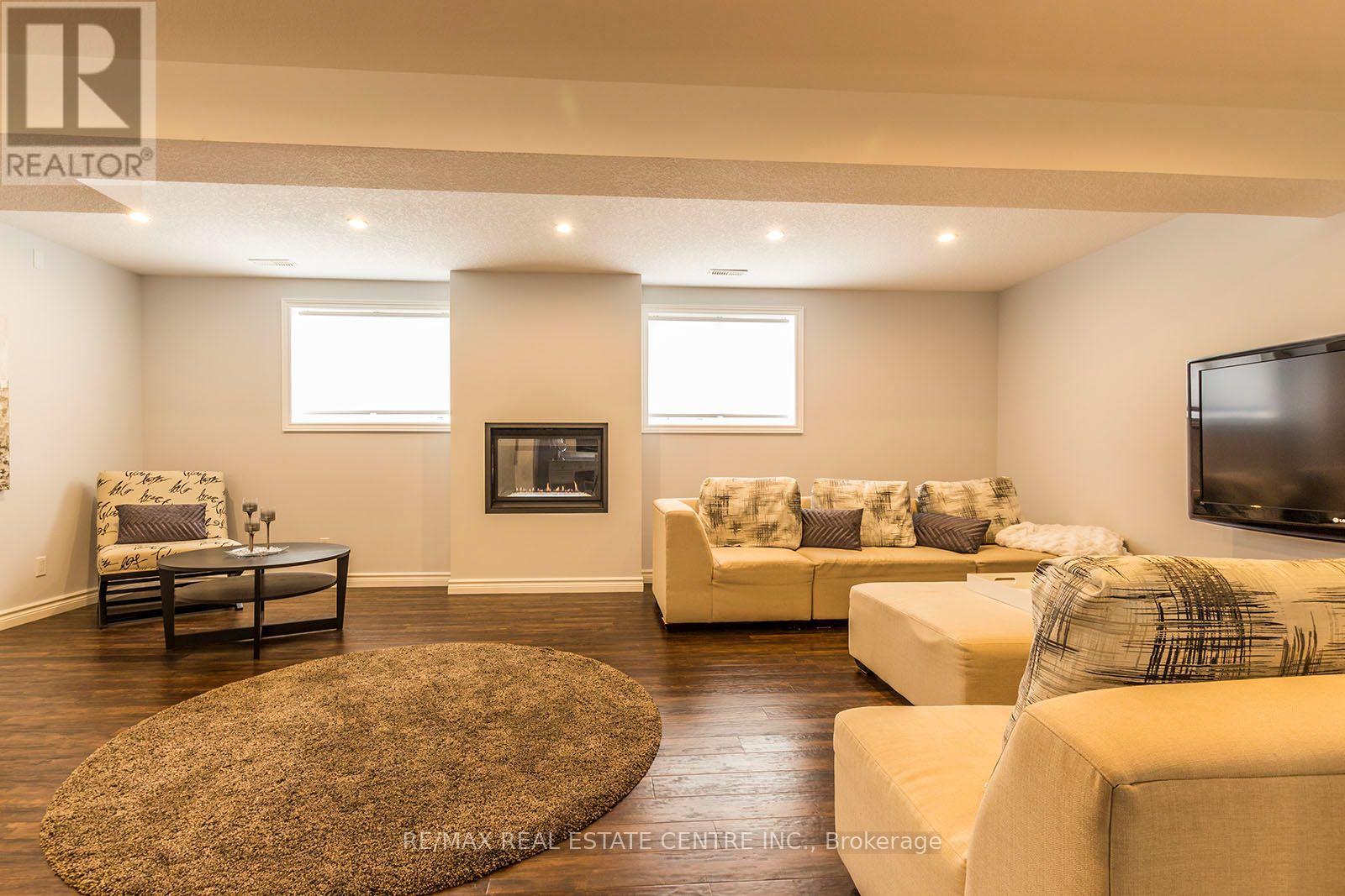 44 LEMON GRASS STREET - 29