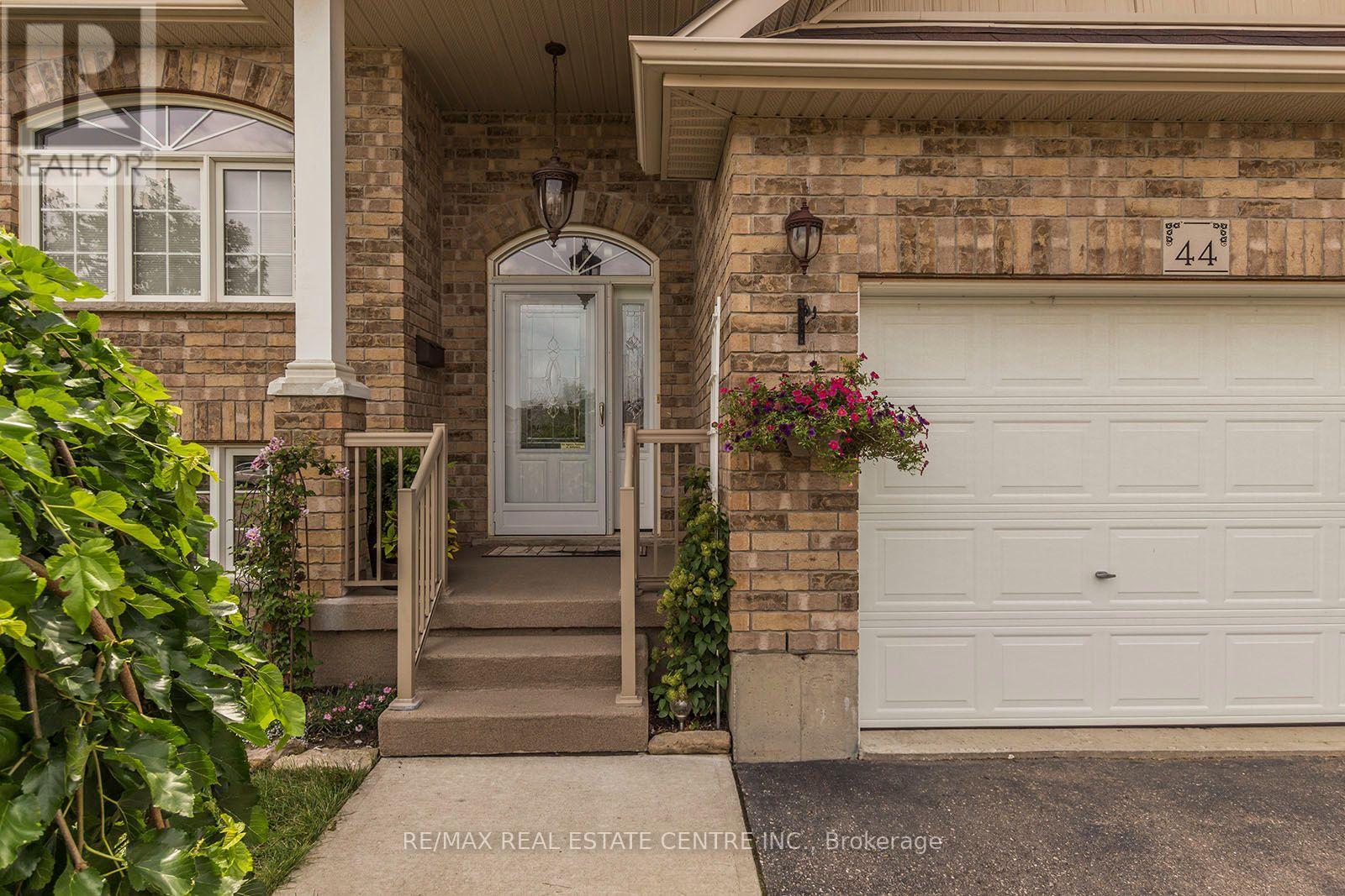 44 LEMON GRASS STREET - 3