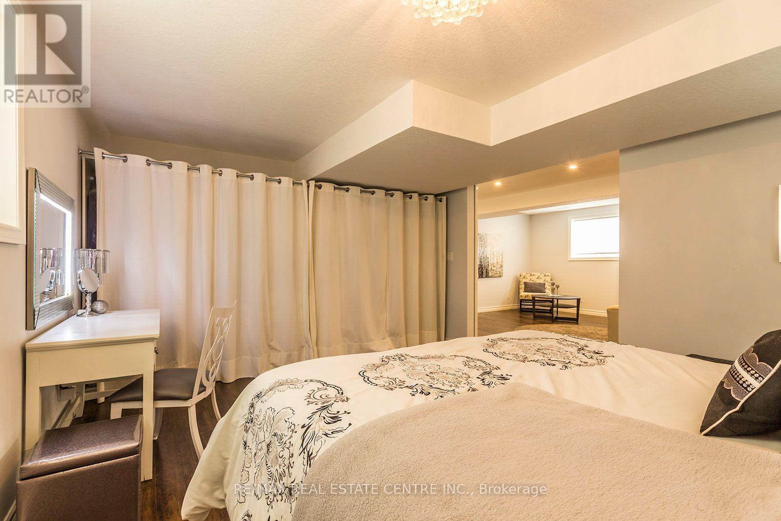 44 LEMON GRASS STREET - 32