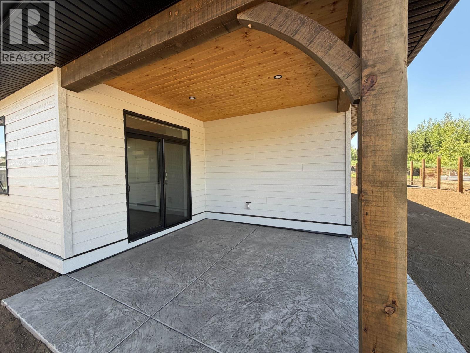 1045 PARKSIDE AVENUE, Smithers