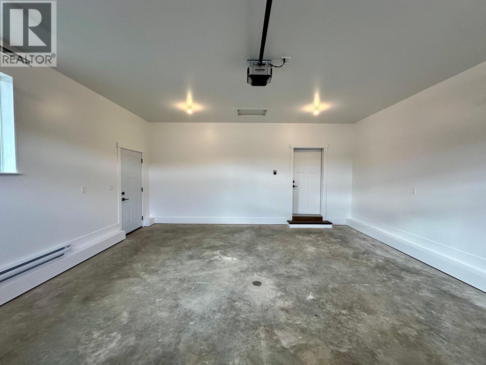 1045 PARKSIDE AVENUE, Smithers