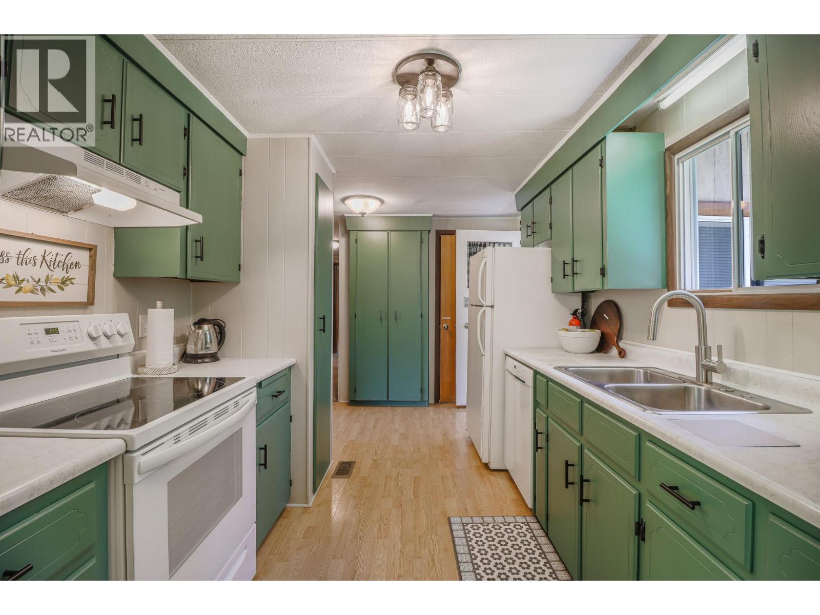 15730 PETERS Road - 26