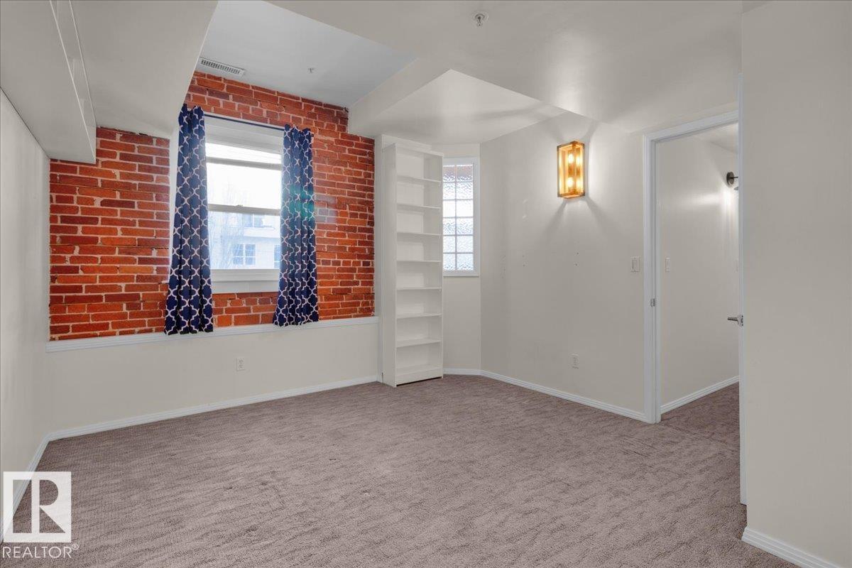 #406 10728 82 AV NW - 31